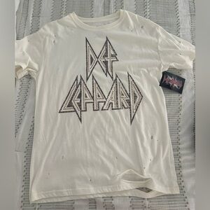Def Leopard distressed  band tee